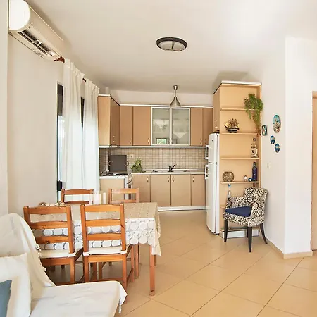 Dorothy's House Nea Plagia
