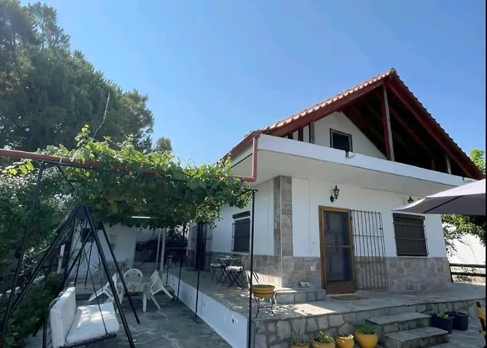 Dorothy's House * Nea Plagia